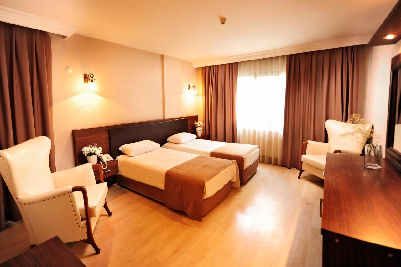 Uestuen Hotel Alsancak Izmir Exterior photo